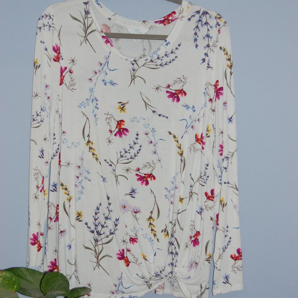 White, floral, gathered side top